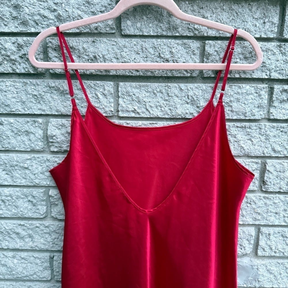 Delicate Treasures Women's Red Satin Slip Dress Size Large Mini Midi Valentines - Picture 4 of 5